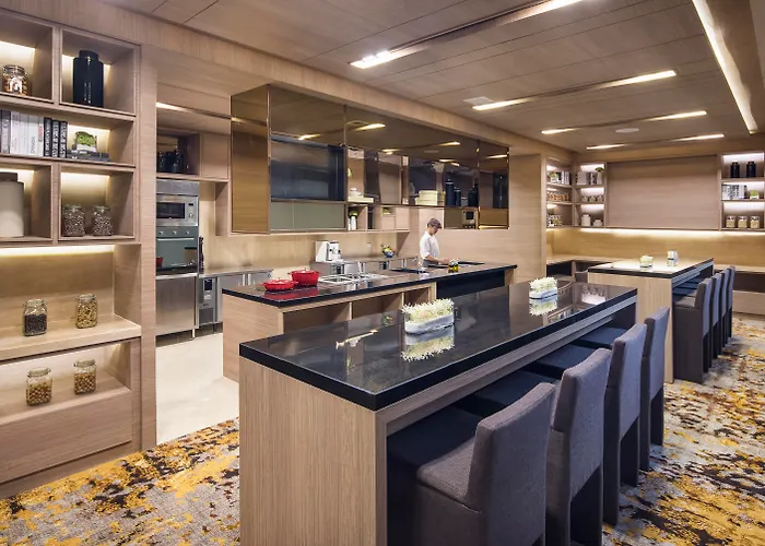Solitaire Sukhumvit 11 By Kingston Bangkok