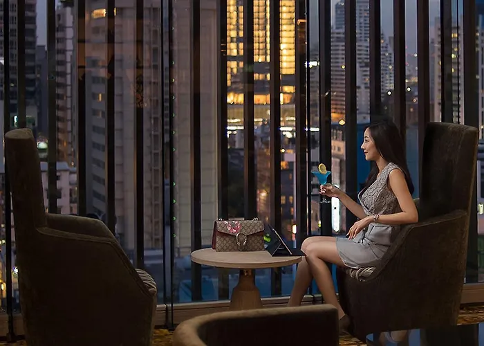 Solitaire Sukhumvit 11 By Kingston Bangkok
