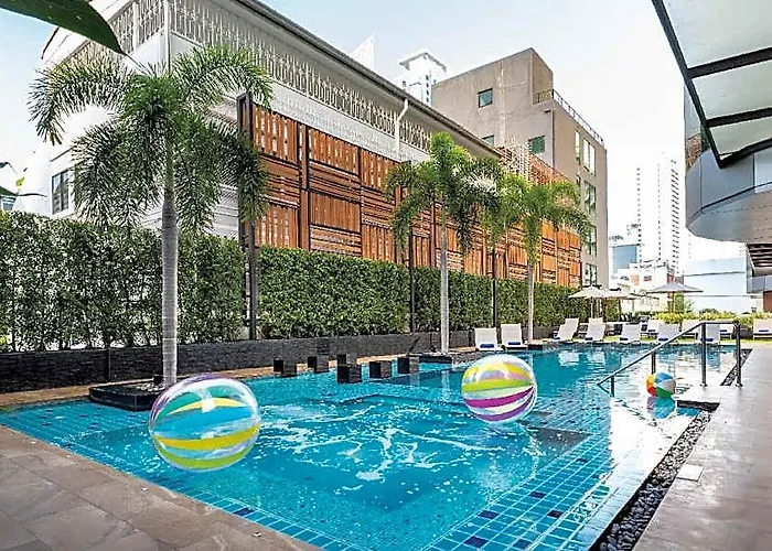 Hotel Solitaire Sukhumvit 11 By Kingston